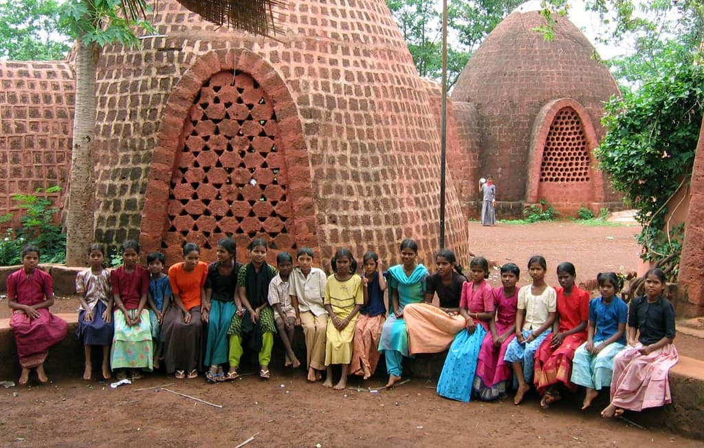 Karnataka RTE First-Round Lottery Lands May 25: A Family's Two-Week Playbook From Allotment to Reporting